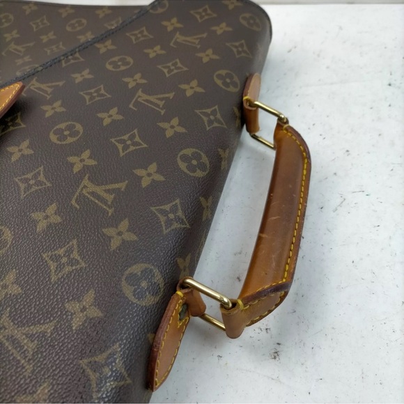 Louis Vuitton Serviette Bag - Picture 5 of 8